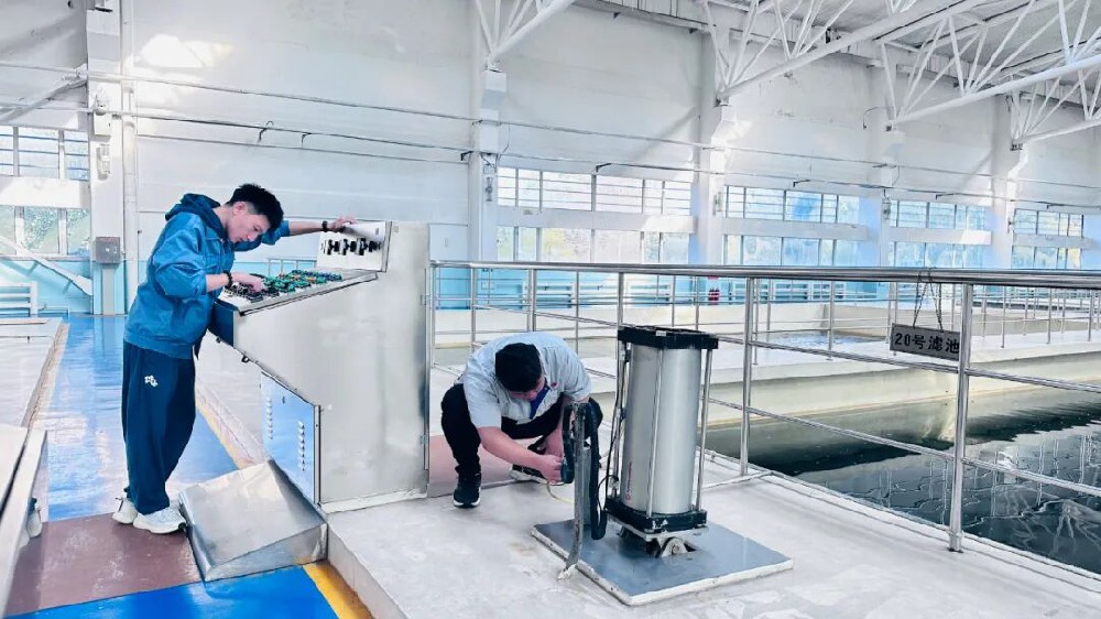 国庆我在岗 pa捕鱼官方网站争先锋｜坚守！保障城市安澜 护航“万家清泉”