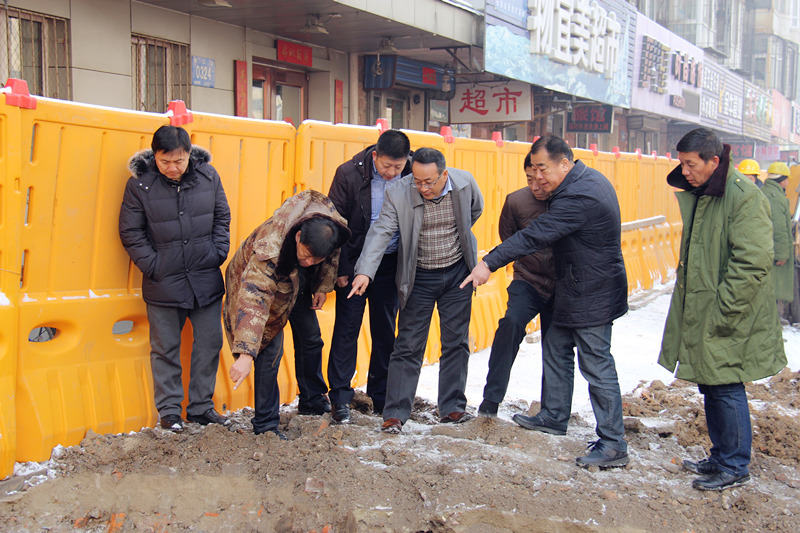 集团公司领导慰问冬季施工一线人员