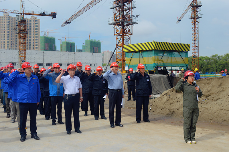 松花江水源供水工程举行七·一党员宣誓活动