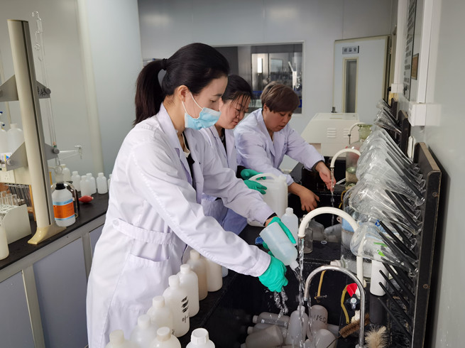 水资源科技研发中心严把防控第一关  确保水质检测数据准确可靠